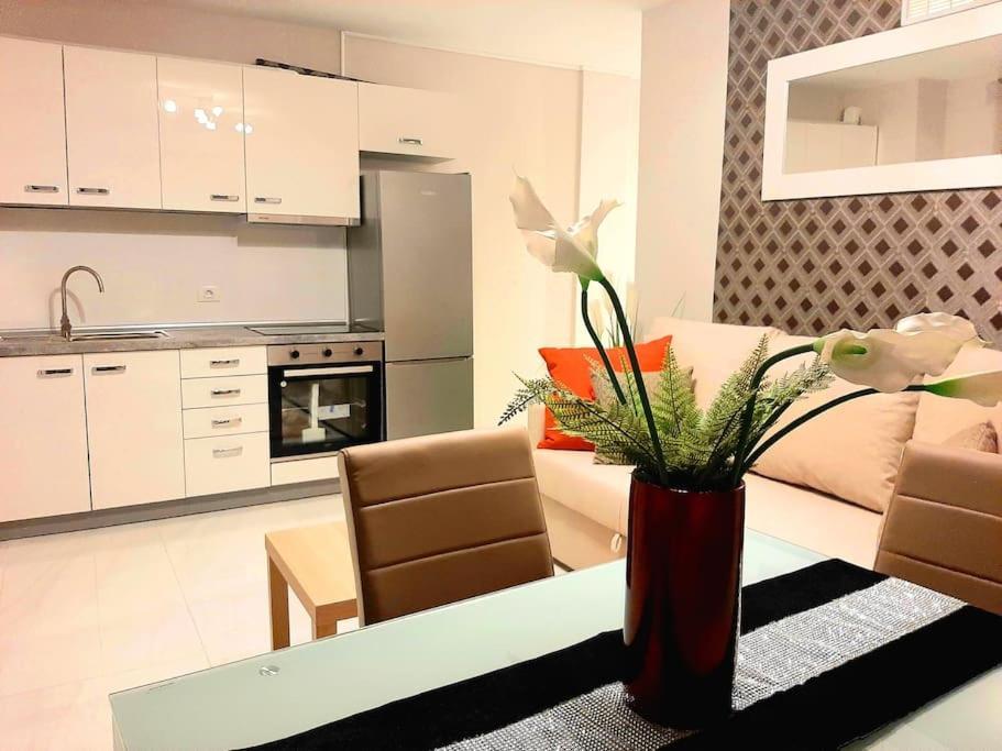 Modern Apartment In Las Americas, Lk520 With Pool Close To The Ocean Playa de las Américas Eksteriør billede
